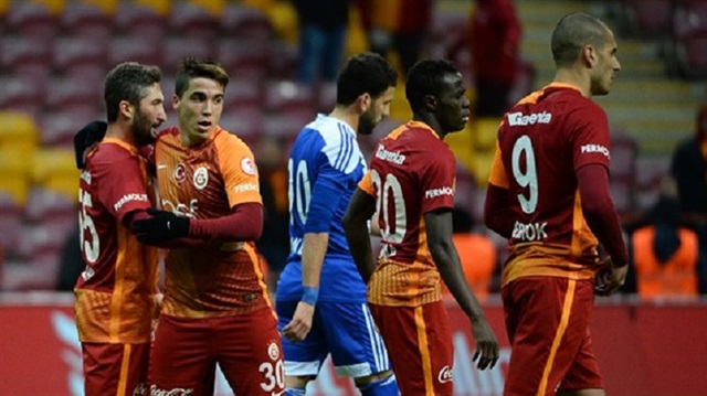 Josue bu sezon Galatasaray formasıyla çıktığı 24 maçın 14'ünde ilk 11'de forma giydi.