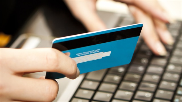 Kredi kartları internet alışverişlerine kapatılıyor!