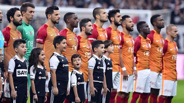 Galatasaray'ın gelecek sezon kadrosunda önemli bir gençleştirme operasyonu yaşanacak. 