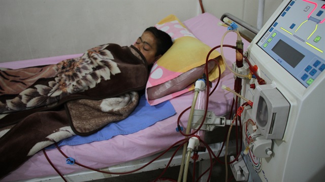 Suriye'de Esed rejimi kuşatmasındaki Doğu Guta'da böbrek yetmezliği hastaları bir bir hayatını kaybediyor. 