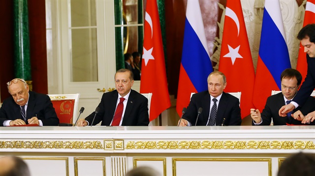 Rusya Devlet Başkanı Vladimir Putin, Moskova ve Ankara'nın Suriye'deki terörizmle mücadele etmek için başka planları da olduğunu söyledi.