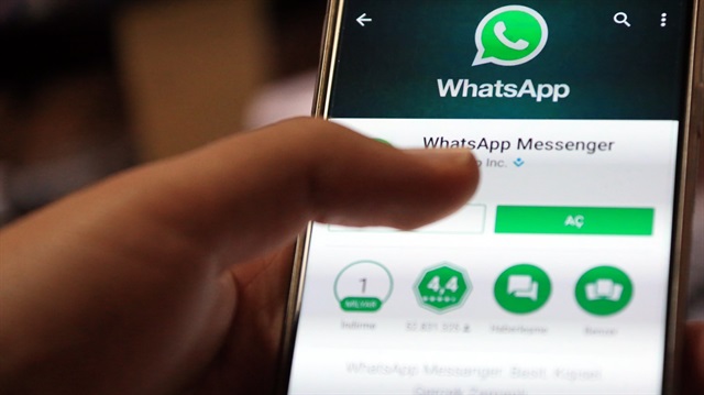 Whatsapp messaging application