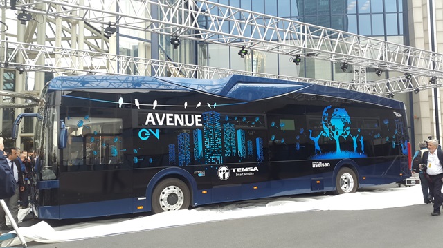 TEMSA ve ASELSAN ortak üretimi olan ilk yüzde 100 yerli elektrikli otobüs Avenue EV, kısa süreli şarjlarla kesintisiz hizmet sunuyor.