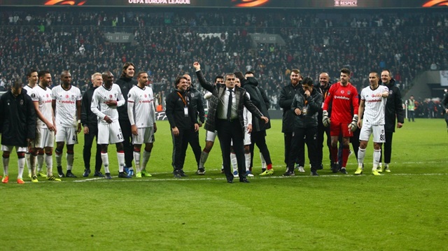 Beşiktaş 10 kişi kaldığı maçta Olympiakos'u 4-1 yenerek çeyrek finale yükselmişti.