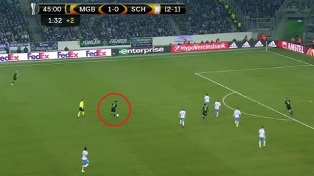 M'Gladbach'ın Suriyeli futbolcusu Dahoud'un attığı gol geceye damga vurdu. 