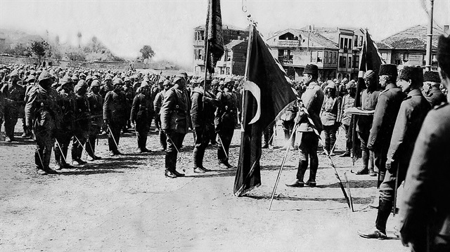 Çanakkale Cephesi I. Dünya Savaşı'nın bir cephesi olarak açıldı. 