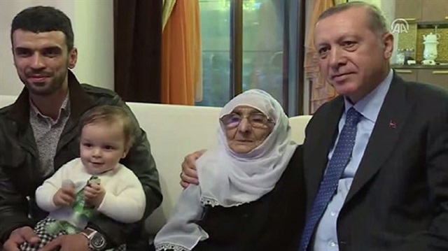 أردوغان يزور رياضيًا تركيًا في بيته
