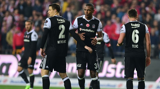 Abidal Beşiktaş'ın Lyon'la oynayacağı maçları değerlendirdi.