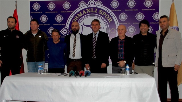 Osmanlıspor, Teknik Direktör Hamza Hamzaoğlu ile 1,5 yıllık sözleşme imzaladı. 