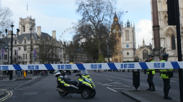 Londra'da parlamento binasının olduğu bölgede terör saldırısı gerçekleşti.