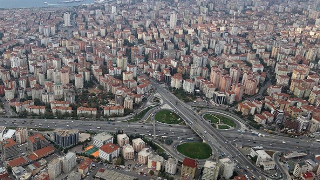 İstanbul'da 39 ilçede bin 210 günlük kiralık eve ani baskınlar yapıldı.