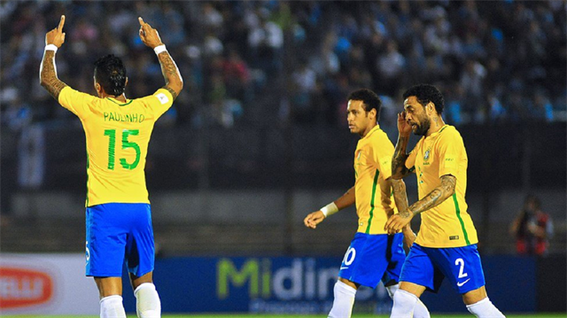 Çin Ligi'nde Guangzhou Evergrande forması giyen Paulinho Uruguay ağlarına 3 gol attı.