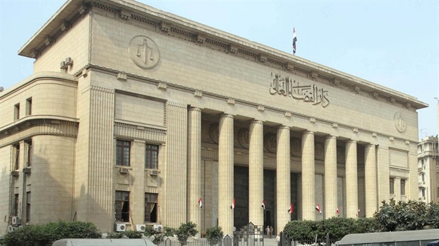 محكمة مصرية تقرر إعادة التحقيق مع "مبارك" في قضية فساد