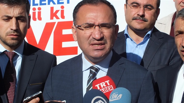 Adalet Bakanı Bekir Bozdağ, Yozgat'ta gazetecilerin sorularını yanıtladı. 
