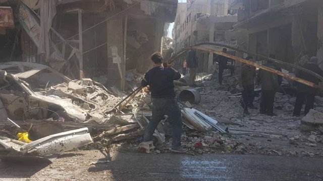 مقتل 12 مدنيًا في غارة للنظام على "حمورية" بريف دمشق 