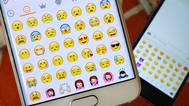 90'lı yılların sonundan itibaren kullanılan emojiler, günümüzde akıllı telefonların vazgeçilmezi olmuş durumda.