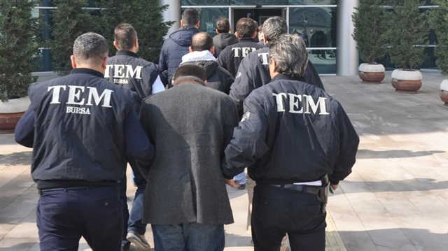 Bursa'da FETÖ soruşturmasında 3 öğretmen tutuklandı