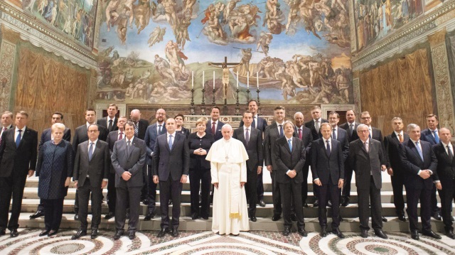 Avrupa Birliği'ne (AB) üye ülkelerin devlet ve hükümet başkanları, birliğin kurucu anlaşması kabul edilen 1957 tarihli Roma Anlaşması’nın 60. yıl dönümü dolayısıyla İtalya’nın başkenti Roma’da bir araya geldi.