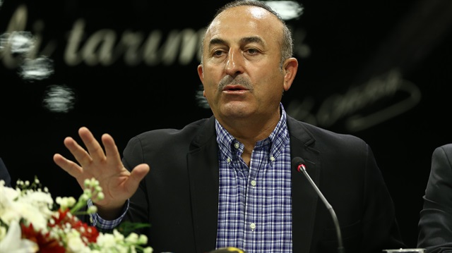 Dışişleri Bakanı Çavuşoğlu 'başörtüsü' saldırısıyla ilgili açıklama yaptı.

