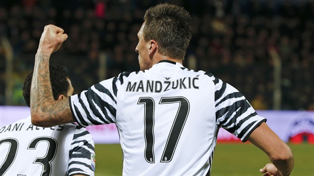 Beşiktaş'ın transfer gündeminde yer alan Mario Mandzukic'in istediği yıllık ücret transferi imkansız kılıyor.