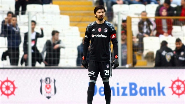 Tolga Zengin, hazırlık maçında yaptığı hatalarla Beşiktaş taraftarının tepkisini çekti.