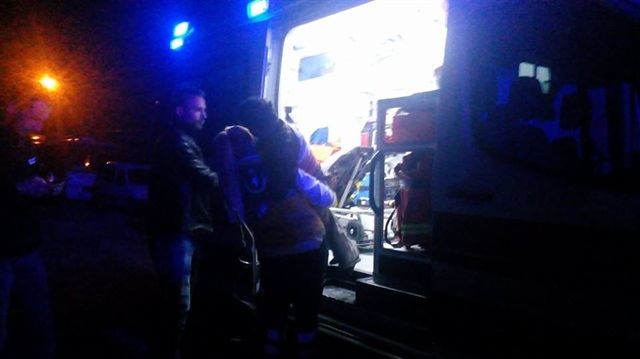 Akyazı'daki yangında 6 kişilik aile yanarak yaralandı

