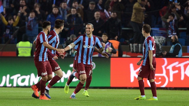 Trabzonspor'da son dönemlerin en başarılı isimlerinden Yusuf Yazıcı, cezası sebebiyle Rizespor maçında forma giyemeyecek.