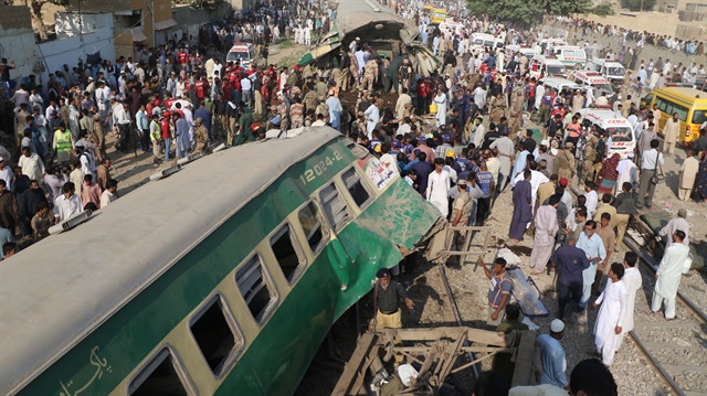 Passenger train accident in Pakistan