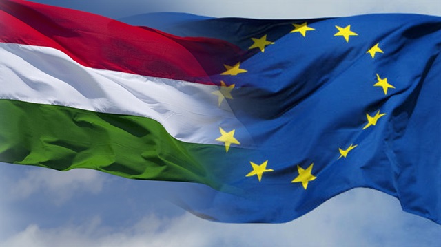Macaristan hükümeti, Avrupa Birliği'nin, üye ülkelere müdahale ettiğini belirterek, bu konuda Macar halkının fikrini soracak.