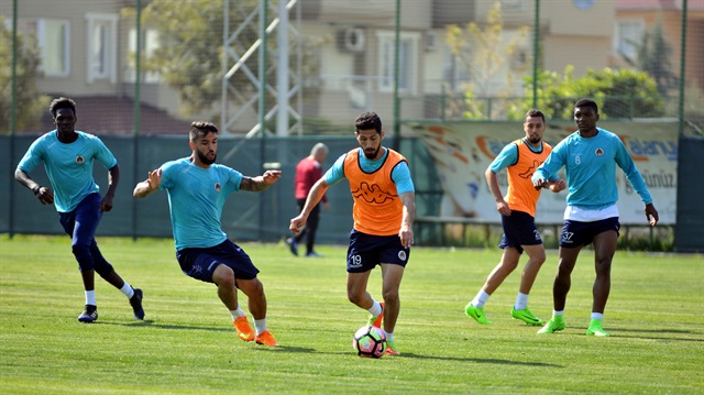 Aytemiz Alanyaspor, Spor Toto Süper Lig'in 26. haftasında 1 Nisan Cumartesi günü Kasımpaşa ile oynayacağı maçın hazırlıklarını sürdürdü.