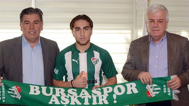Bursaspor, Ozan Can Kökcü ile 4 yıllık anlaşma sağladı