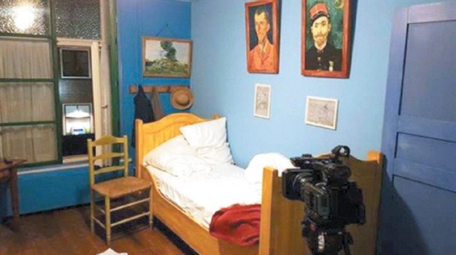 Vincent Van Gogh’un ‘Yatak Odası’ tablosu gerçek haliyle yapıldı.