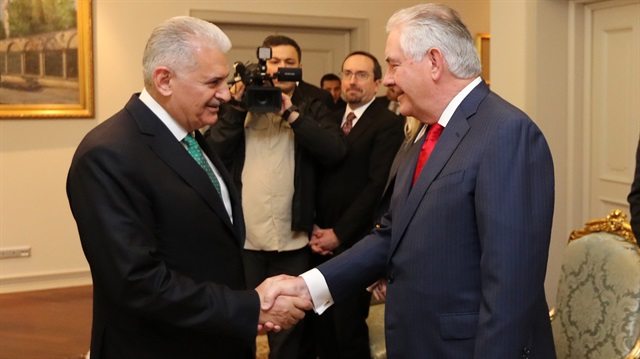 Başbakan Binali Yıldırım, ABD Dışişleri Bakanı Rex Tillerson'ı kabul etti.  