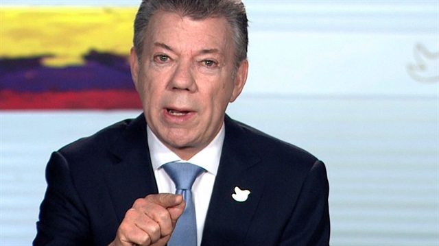 Santos ayrıca yolsuzluk soruşturmalarının ülkeyi normal seyrinde devam etmekten alıkoymaması gerektiğine dikkati çekti.