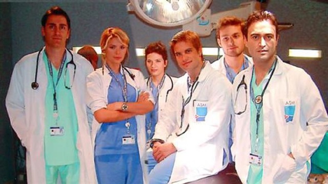 Med Yapım, yayınlandığı dönemde izlenme rekorları kıran “Doktorlar” dizisini yeniden çekiyor.