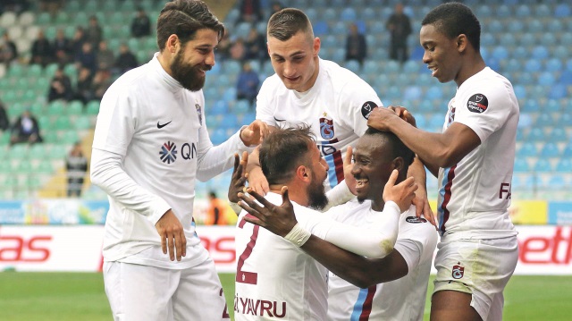 Trabzonspor, Çaykur Rizespor'u 0-1 mağlup etti.