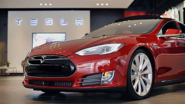 Tesla 2016 yılında 83,922 araç üretip 76,230 adet araç satışı gerçekleştirdi.