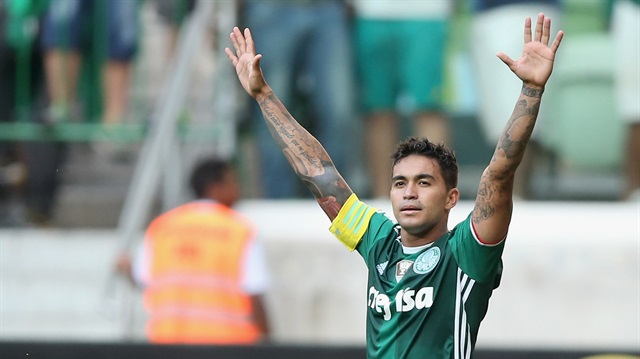 Beşiktaş yönetiminin Palmeiras forması giyen Dudu'nun transferi için görüşme gerçekleştirdiği iddia edildi. 