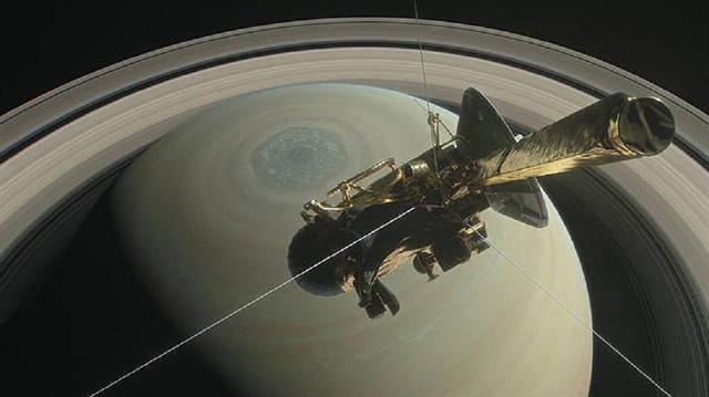 Satürn'ün yüzeyiyle halkaları arasındaki 2 bin 400 kilometrekarelik boşlukta keşif yapan ilk uzay aracı olacak.