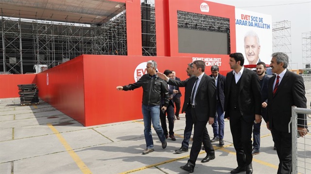 Yenikapı'da gerçekleştirilecek 'Büyük İstanbul Mitingi' hazırlıkları devam ediyor.