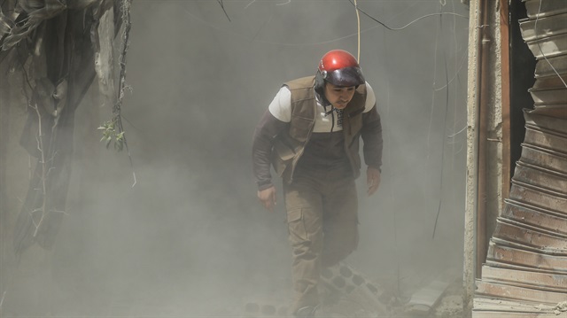 Airstrikes target Idlib in Syria