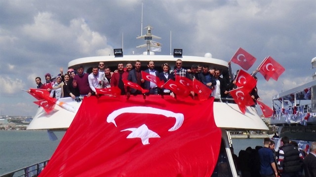 Silivrililer İstanbul mitingine deniz yoluyla gitti.