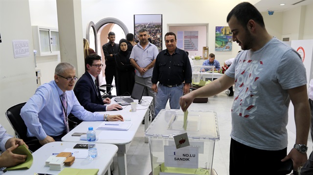 Suudi Arabistan'da oy verme işlemi devam ediyor