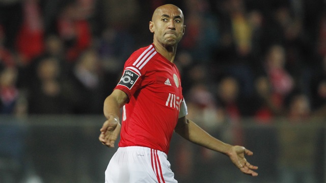 Benfica kaptanı Luisao ile sözleşme yeniledi. 