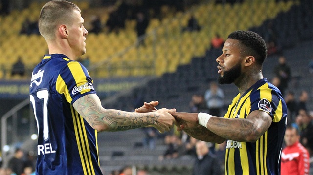 Fenerbahçe'nin Hollandalı yıldızı Lens, Akhisar maçı sonrası transfer açıklamasında bulundu. 
