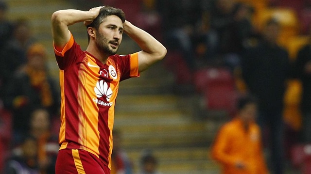 Bu sezon Galatasaray formasıyla 21 lig maçına çıkan Sabri Sarıoğlu, 1 gol ve 1 asistlik performans sergiledi. 