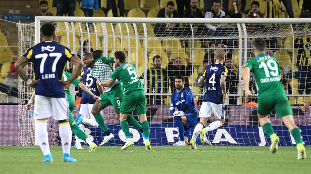 Fenerbahçe'nin Akhisar'ı 3-1 yendiği mücadelede Vaz Te penaltıdan gol atmıştı.