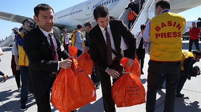 Diplomatik torbaların Türkiye'ye getirilmesine başlandı.