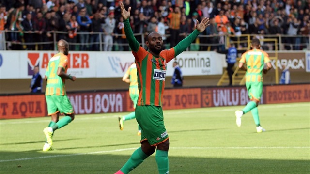Vagner Love bu sezon Alanyaspor formasıyla çıktığı 24 maçta 16 gol attı.