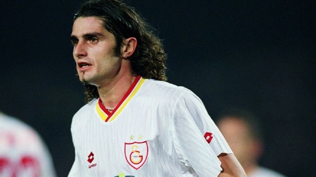 Galatasaray'ın 2001-2002 sezonu başında Marsilya'dan kiraladığı Perez performansıyla taraftarda iz bırakmıştı. Fransız futbolcu, Lucescu'nun gidişiyle Marsilya'ya geri dönmüştü. Perez, 1 sene oynadığı Galatasaray'da Süper Lig şampiyonluğu yaşamıştı. 